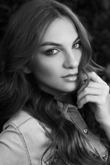 JULIA SELERE JULIA SELERE