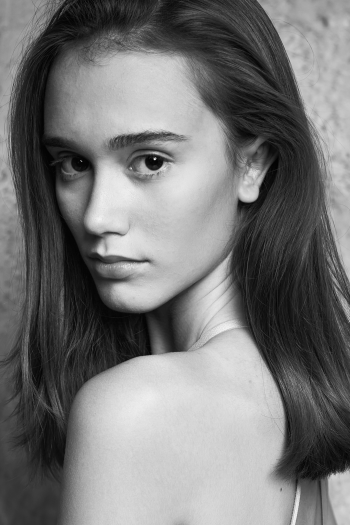 VICTORIA VERSSUTI VICTORIA VERSSUTI