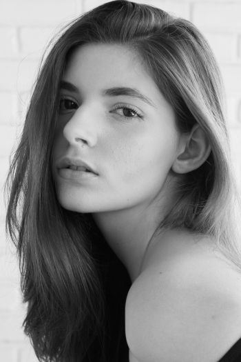 YASMIN DEZAN YASMIN DEZAN