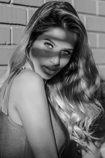 KARINA MARTINS KARINA MARTINS