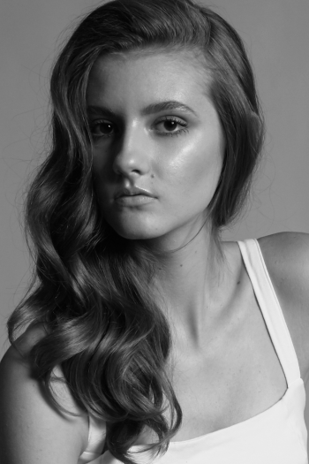 GABRIELA CARNELOSSI GABRIELA CARNELOSSI